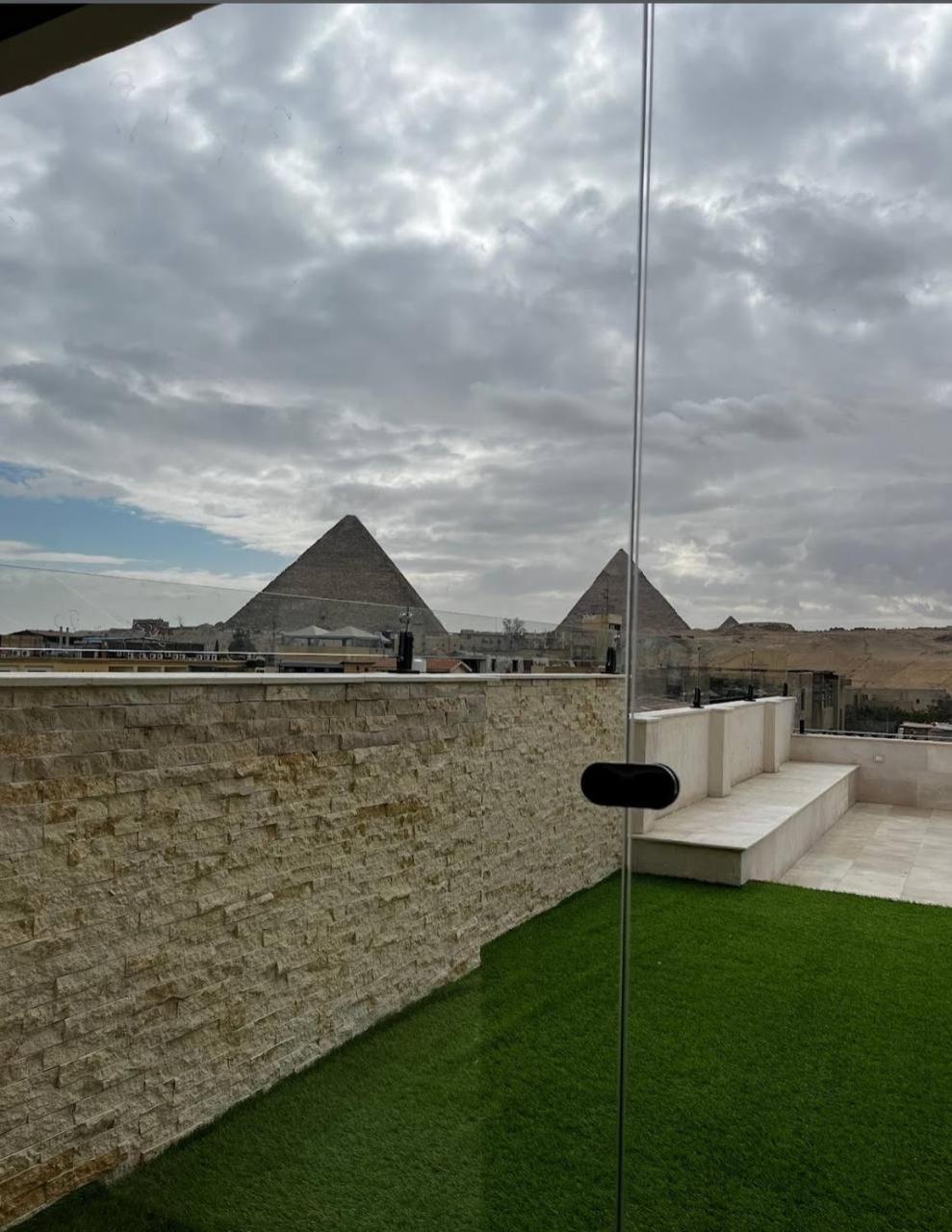 Отель Aziz Egypt Pyramids View Kafrat al Jabal Экстерьер фото