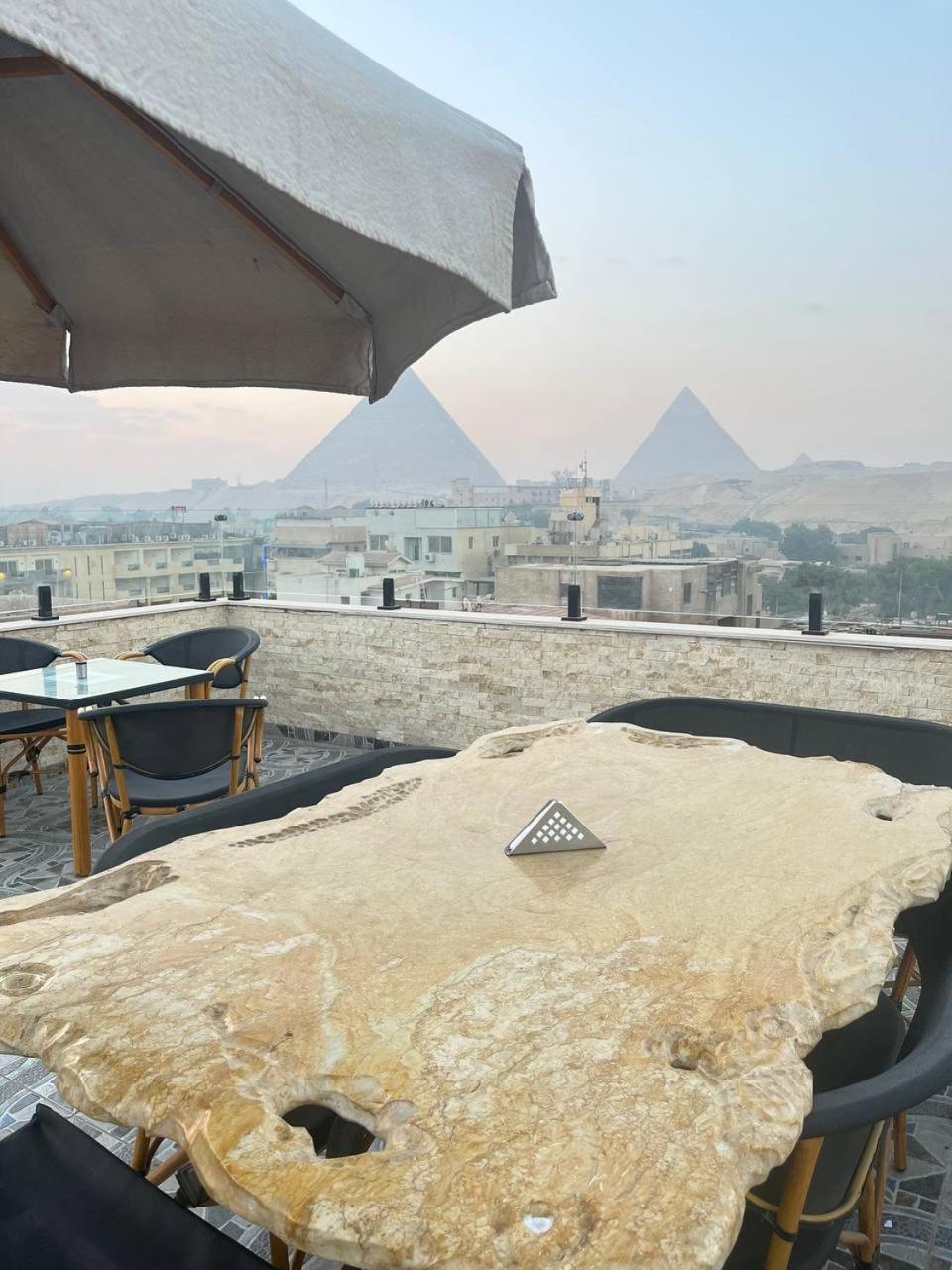 Отель Aziz Egypt Pyramids View Kafrat al Jabal Экстерьер фото